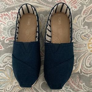 Toms Alpargatas Heritage Navy slide on